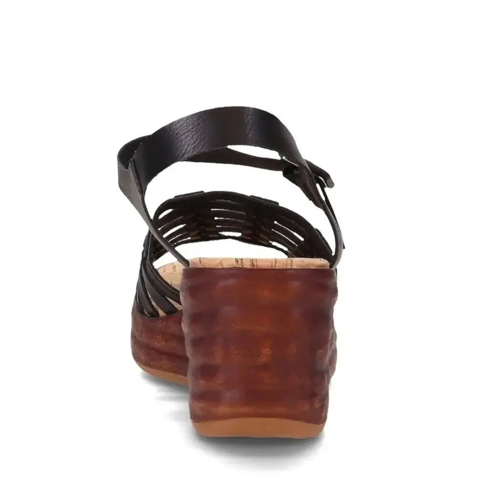 Korks Marley Sandals Size 10 New $100